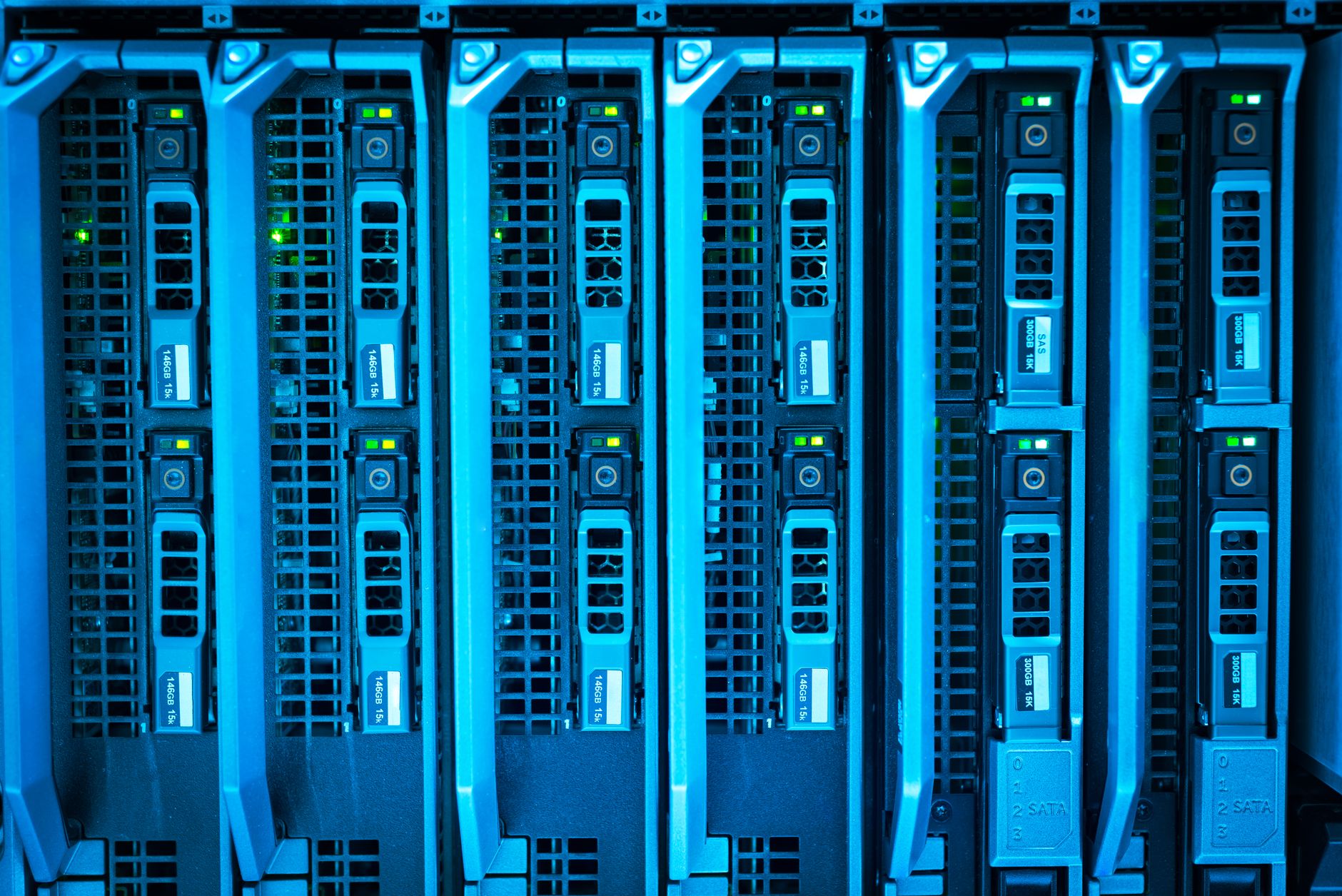 Network equipment used for clock synchronisation in trading infrastructure